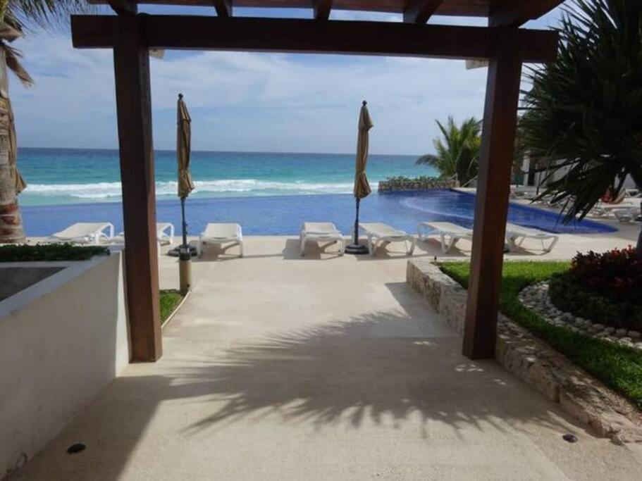 Caribbean Ocean View At The Zone *